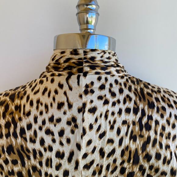 Tadashi Shoji Silk Leopard Animal Print Pleated Tie Blouse sz 12 - Picture 9 of 10